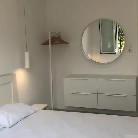 Beautiful Modern Apartment 10Mins From The Beach 別荘 Kambitsata