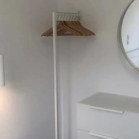 Beautiful Modern Apartment 10Mins From The Beach 別荘 *