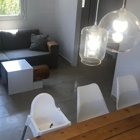 Beautiful Modern Apartment 10Mins From The Beach Dom wakacyjny