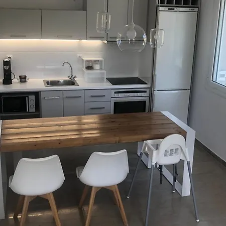 Beautiful Modern Apartment 10Mins From The Beach Dom wakacyjny Kambitsata